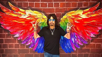 Doliu în industria muzicală! Ace Frehley, chitaristul și cofondatorul trupei Kiss s-a stins din viață la vârsta de (…)