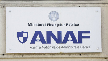 ANAF a pus sechestru pe bunurile firmei-fantomă care avea sediu fictiv într-un WC public