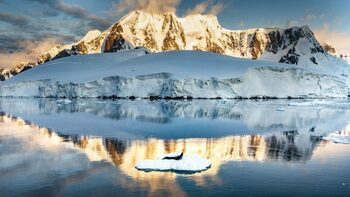 O lume secretă descoperită sub gheața Antarcticii: coline, munți erodați păstrate intacte