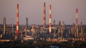 Giganții petrolieri ai Rusiei, sancționați de SUA. Când și cum va fi afectată mașina de război rusească