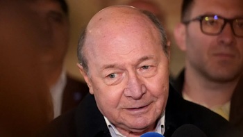 Prima reacție a lui Băsescu după votul din Moldova: “Ion Ceban ar putea fi un bun aliat pentru Maia Sandu”. Primarul (…)