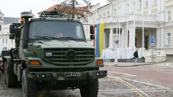 Germania a comandat în secret peste 1.000 de camioane militare Mercedes destinate Ucrainei (FAZ)