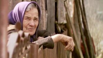 Când intră banii pe cardurile sociale și ce sumă va fi virată. Acest ajutor social va suferi modificări din 2026