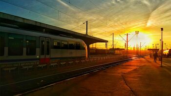 Sinucidere în tren. Un tânăr s-a spânzurat în toaleta Interregio Iași-București