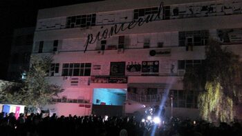 Colectiv – 10 ani de la tragedie. Slujbă de pomenire a victimelor în fața fostului club