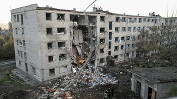 Ucraina reduce livrările de curent după noi atacuri rusești. Zelenski salută „coaliția internațională a energiei”