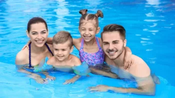 De ce înotul este considerat unul dintre cele mai sănătoase sporturi