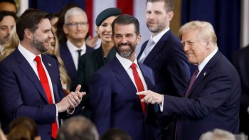 Fiul lui Donald Trump spune că SUA ar putea renunța să mai ajute Ucriana. Scandalul de corupție din jurul lui (…)