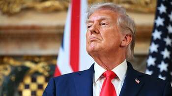 Donald Trump a insultat o jurnalistă CNN și a refuzat să îi asculte întrebarea: „CNN moare ca un câine”