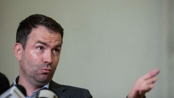 Cătălin Drulă (USR), deşi are milioane în conturi, cere bani pentru campanie: „Fiecare donație ne ajută să tipărim (…)