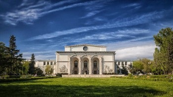 Elevii care au media finală 10 la Bac, acces gratuit la Opera Naţională Bucureşti