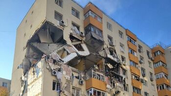 Locuitorii blocului care a explodat în Rahova sunt buni de plată! Câte mii de lei li se cer pentru a se întoarce acasă