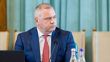 Ministrul Barbu dă vina pe avocado pentru creşterea deficitului