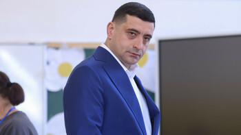 George Simion, către premier: Sunteți asasini! Ce s-a întâmplat în Parlament