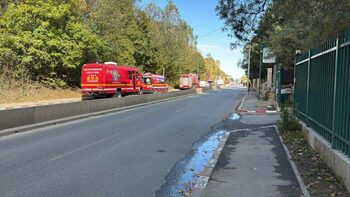 Pericol de explozie în Pipera. Două mașini au luat foc, flăcările s-au extins și la o țeavă de gaze, zeci de (…)