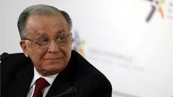 Starea de sănătate a lui Ion Iliescu. Fostul președinte „necesită suport respirator”
