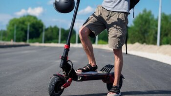 Epoca trotinetelor electrice rapide ar putea lua sfârșit în UE, la cererea Belgiei. Accidente cu morți și răniți, zi (…)