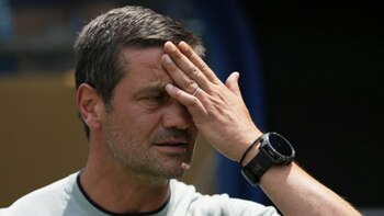 Prima înfrângere a lui Chivu la Inter a pornit râca. Antrenorul acuză aroganța echipei, jucătorii își fac reproșuri (…)