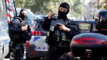Atacuri teroriste dejucate în ultimul moment. Un jihadist de 17 ani plănuia să atace Parlamentul European, Palatul (…)