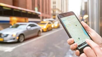 Administratorii unor firme de ride-sharing, trimiși în judecată de DNA. Mecanismul prin care au creat statului un (…)