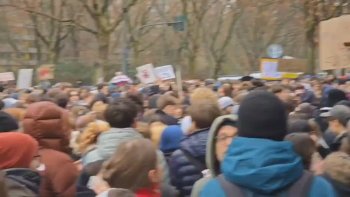 Reforma armatei în Germania scoate tinerii în stradă. Elevii au participat la manifestații în toată țara împotriva (…)