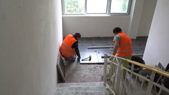 Cum au ajuns deținuții să rezolve problema crizei forței de muncă în România. Cât câștigă un condamnat şi care sunt (…)