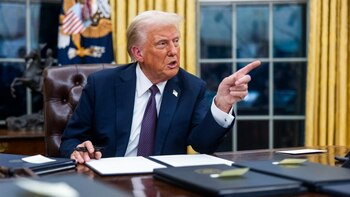 „Ascultă! Taci! Ești de mâna a doua”. Reacția furioasă a lui Trump către o jurnalistă care l-a confruntat cu (…)