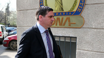 Marius Isăilă, fostul senator care dorea să cumpere influența lui Moșteanu, cere arest la domiciliu. Argumentul (…)