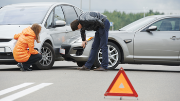 Ce faci dacă ești martor la un accident rutier! Ce obligații ai conform legii și când poți fi sancționat!