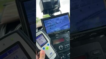 (VIDEO) Vâlcea: Motociclist, surprins de polițiști gonind cu 101 km/h în localitate și băut