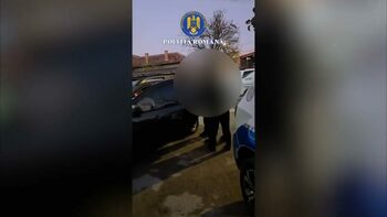 (VIDEO) Bărbat cu mandat european de arestare, depistat de polițiștii din Strehaia
