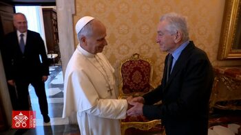 (VIDEO) Robert de Niro l-a vizitat pe Papa Leon la Vatican