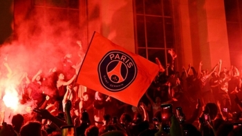 VIDEO Imagini virale cu președintele PSG: A ajutat un copil rănit și i-a făcut o surpriză de neuitat