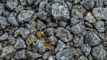 Comoara ascunsă din subsolul României. Ministrul Miruță, despre grafitul de la Baia de Fier, mineralul care (…)