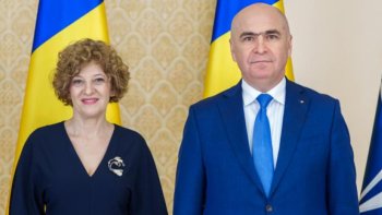 În timp ce Guvernul Bolojan sărăcește poporul, premierul și rezista Oana Gheorghiu își aduc consilieri onorifici la (…)