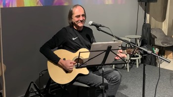 Lumea muzicii românești, în doliu! Folkistul Valentin Moldovan a încetat din viață la vârsta de 67 de ani: „Dumnezeu (…)