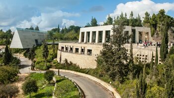 Un artefact vechi de 200 de ani a fost găsit după ce, în urmă cu aproape 10 ani, fusese FURAT din România și (…)