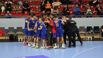 Handbal (m) / România, debut cu dreptul la Trofeul Carpați Niro