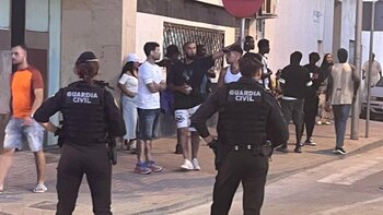 Violențe Torre‑Pacheco Spania: Cinci răniți și un arestat după ciocnirile dintre extremă dreaptă și migranți (…)