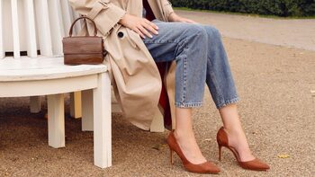 Pantofi și accesorii care transformă o ținută banală într-un look inspirat