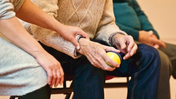 Badanta din Italia care a omorât două bătrâne și a încercat să mai ucidă alte patru. Le dădea medicamente fără voia lor