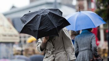 ANM a emis Cod Portocaliu și Galben de vreme rea în mai multe localități din țară. Care sunt zonele vizate