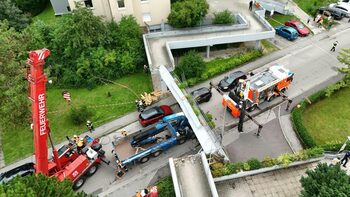 Un pod s-a prăbușit peste un camion, în Austria