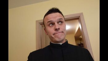 Un preot și-a deschis cont pe OnlyFans ca să strângă bani pentru un club destinat enoriașilor lui