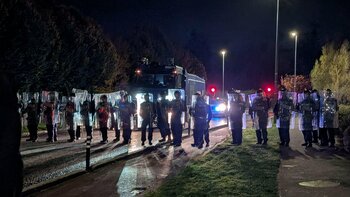 VIDEO Proteste violente în fața unui hotel pentru solicitanți de azil din Dublin, după presupusa agresiune sexuală (…)
