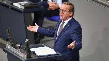 Întâlnirea ministrului german al Apărării Pistorius cu Bolojan, anulată. Presa germană a dezvăluit motivul