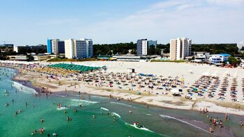 Programul „Litoralul pentru toți” a început cu succes: locurile din hoteluri, aproape epuizate încă din prima zi