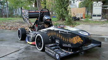 Primul monopost românesc construit de studenți UPB, pe circuitele internaționale de motorsport