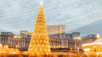 Capitala României, în straie de sărbătoare: 7 milioane de LED-uri aprinse în București