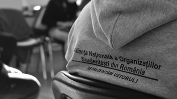Organizațiile studențești cer legi mai clare împotriva hărțuirii sexuale, hărțuirii morale și abuzului de autoritate (…)